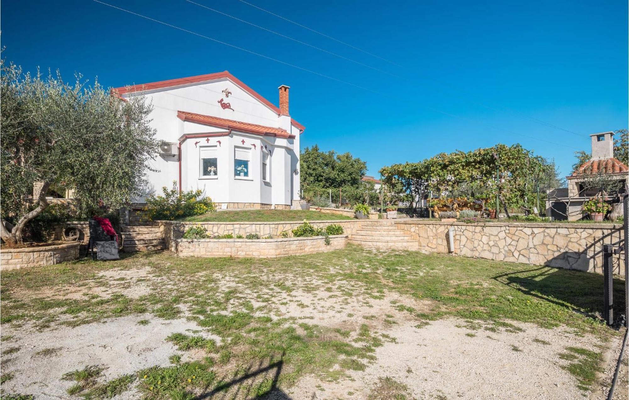 Gorgeous Apartment In Musalez With Kitchen Dış mekan fotoğraf