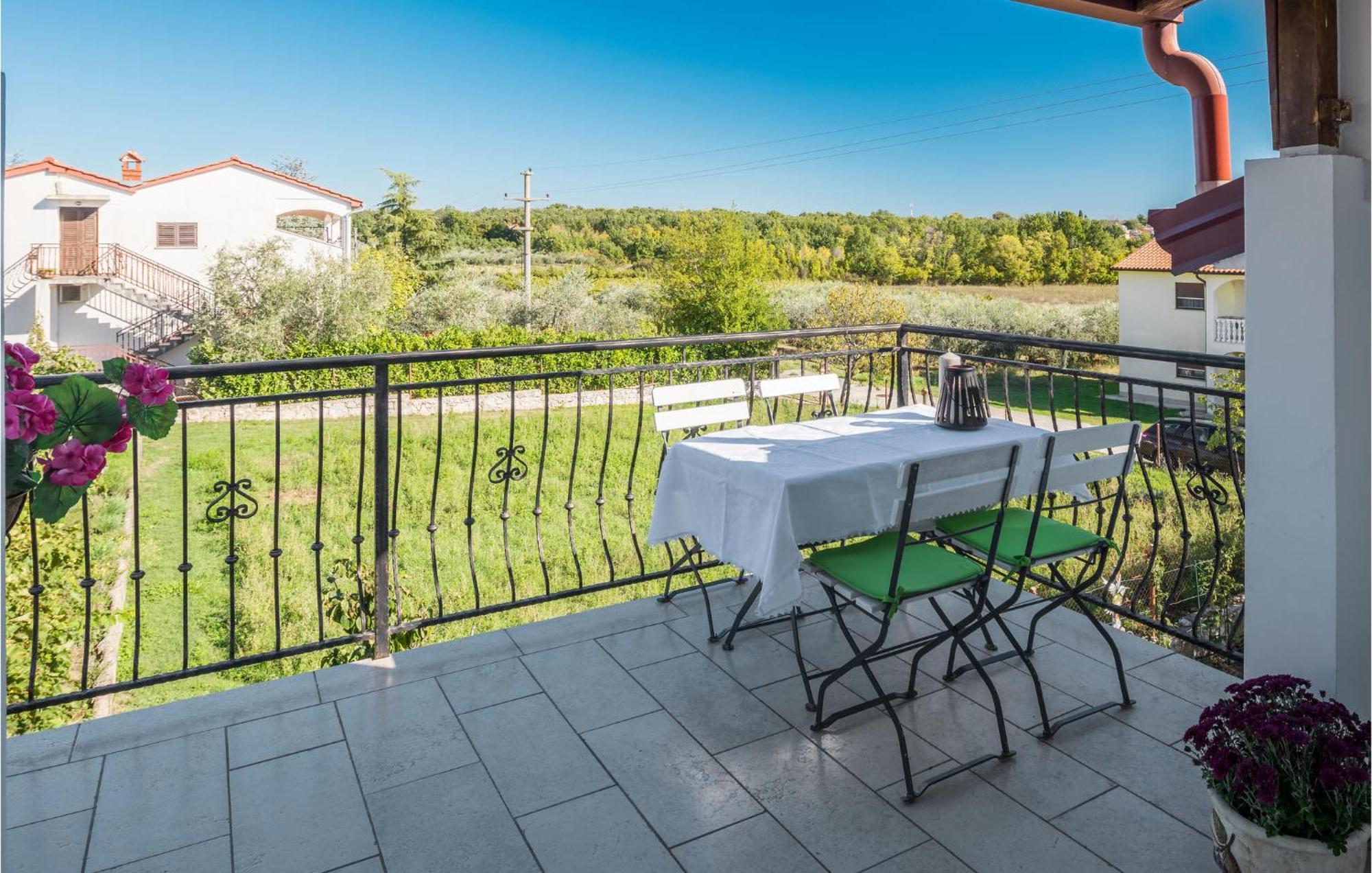 Gorgeous Apartment In Musalez With Kitchen Dış mekan fotoğraf